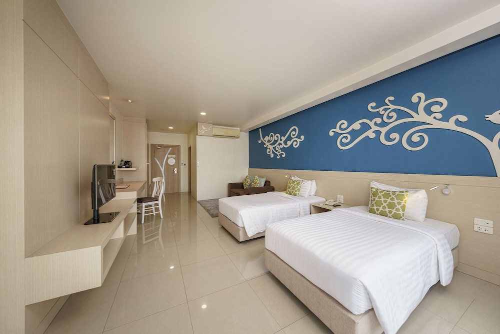 DELUXE, TWIN BEDS
