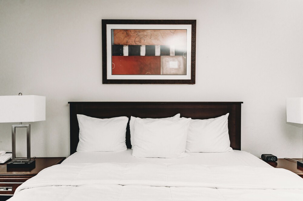 The Bicentennial Inn 30/60