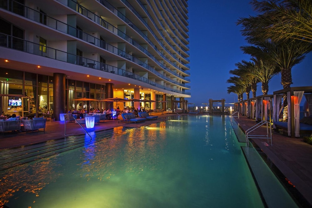 Lyfe Resort & Residences 7/66