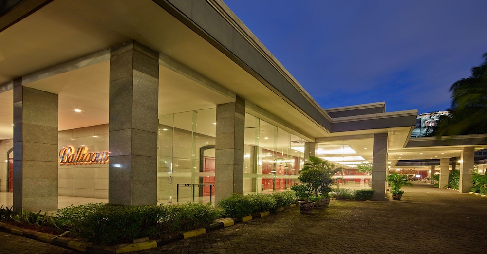 Aston Cimone Hotel & Convention Center 10/73