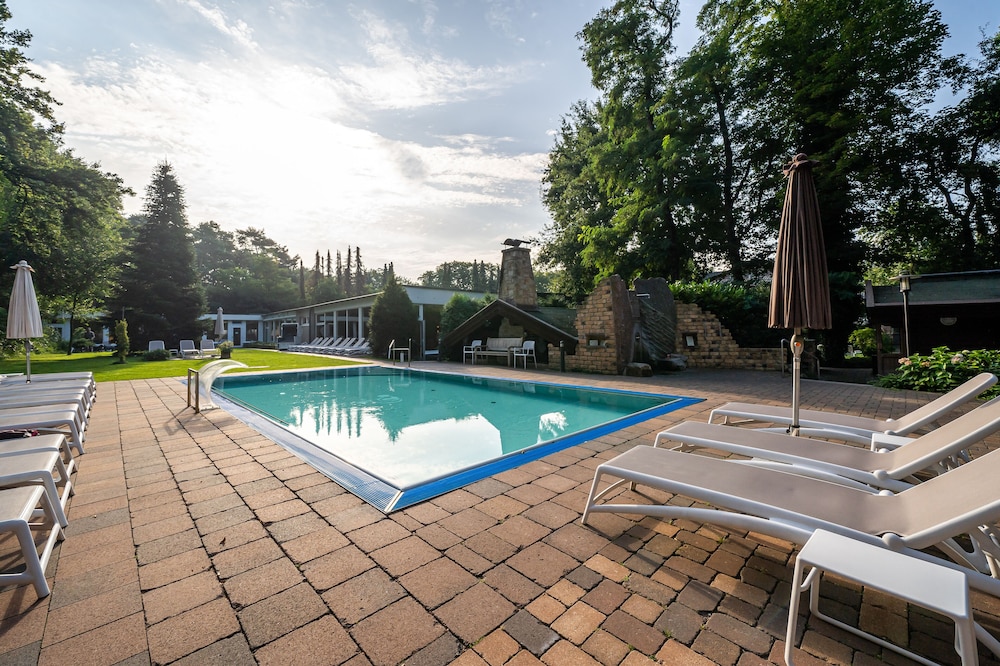 Waldhotel Tannenhauschen 50/50