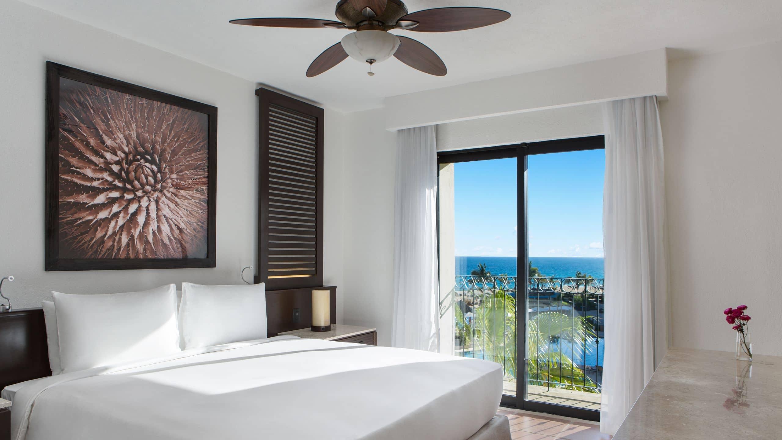 2 Bedrooms, Grand, Master, Club, Suite, Ocean Front
