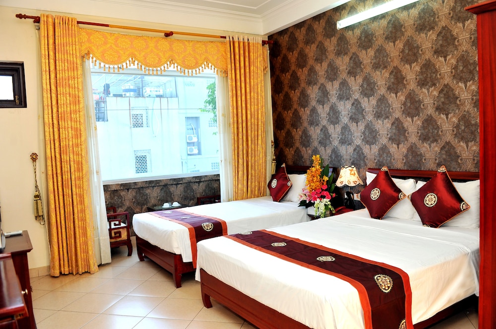 Luxury Hotel 28/58