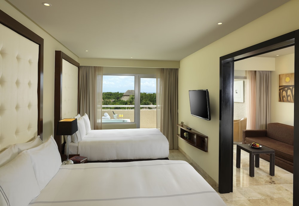 Reserve, Suite, 2 Double Beds, Nature View