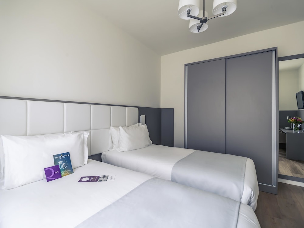 MERCURE MILANO SOLARI 23/75