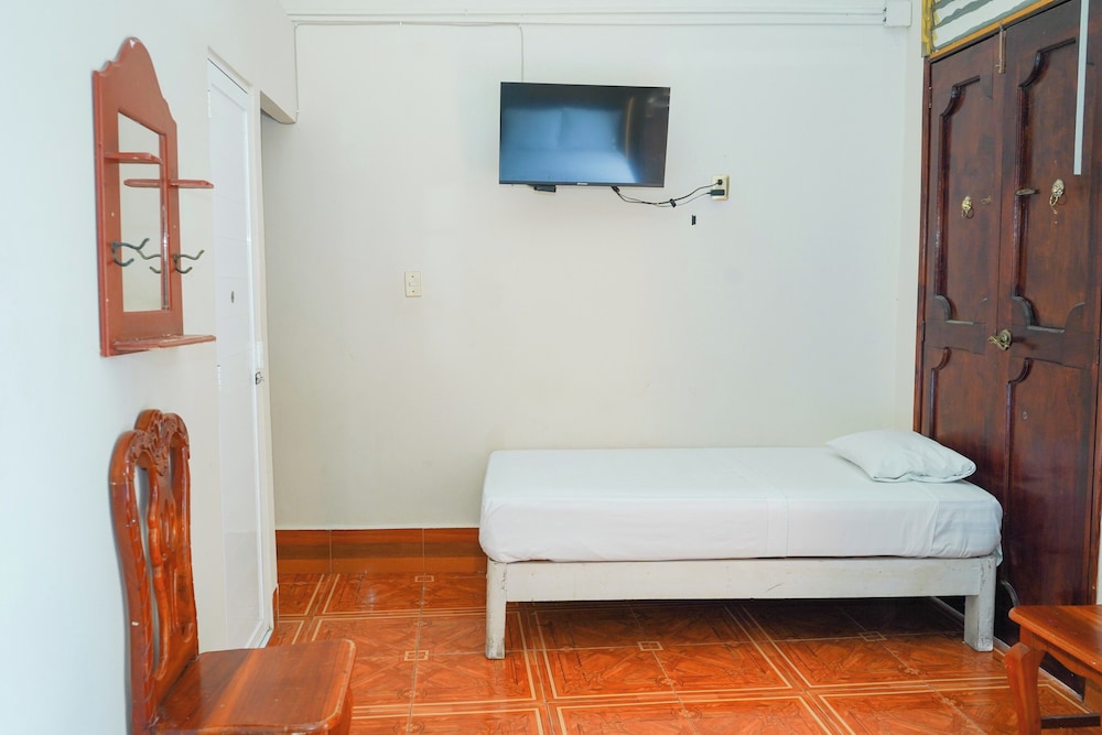 OYO Hotel El Conquistador 40/116
