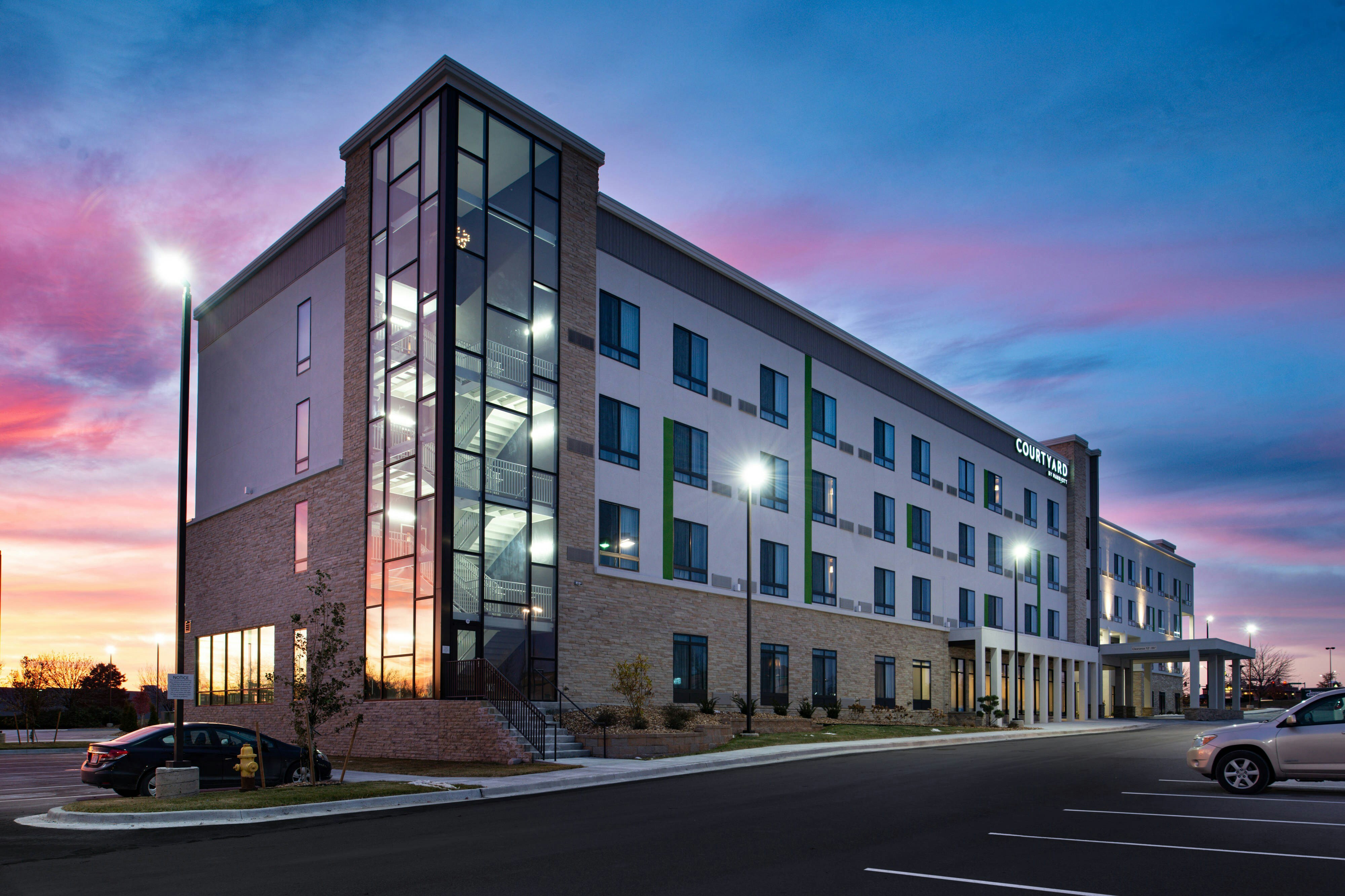 Courtyard Kansas City Olathe 2/51