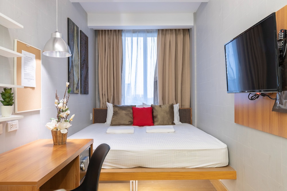 Selah Pods Hotel Manila 10/69