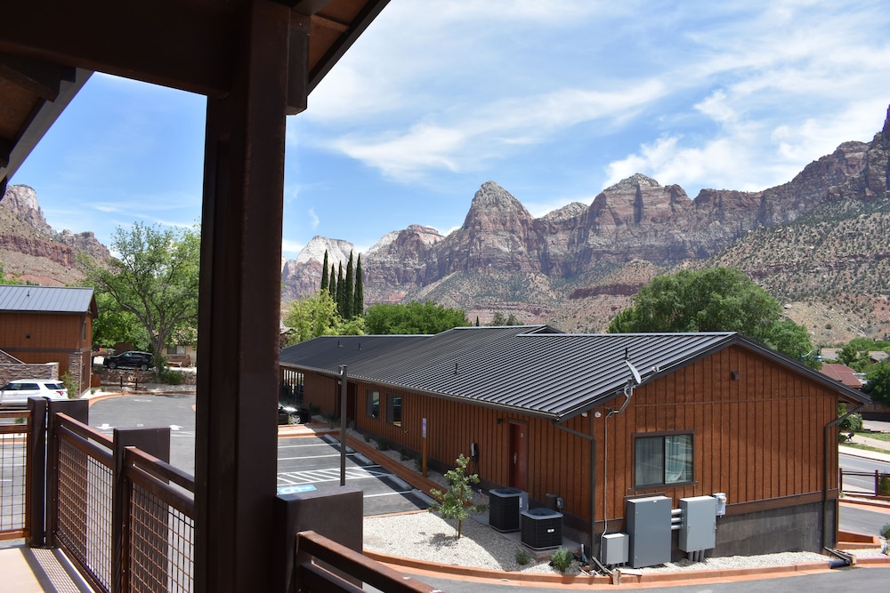 Zion Canyon Lodge 48/54