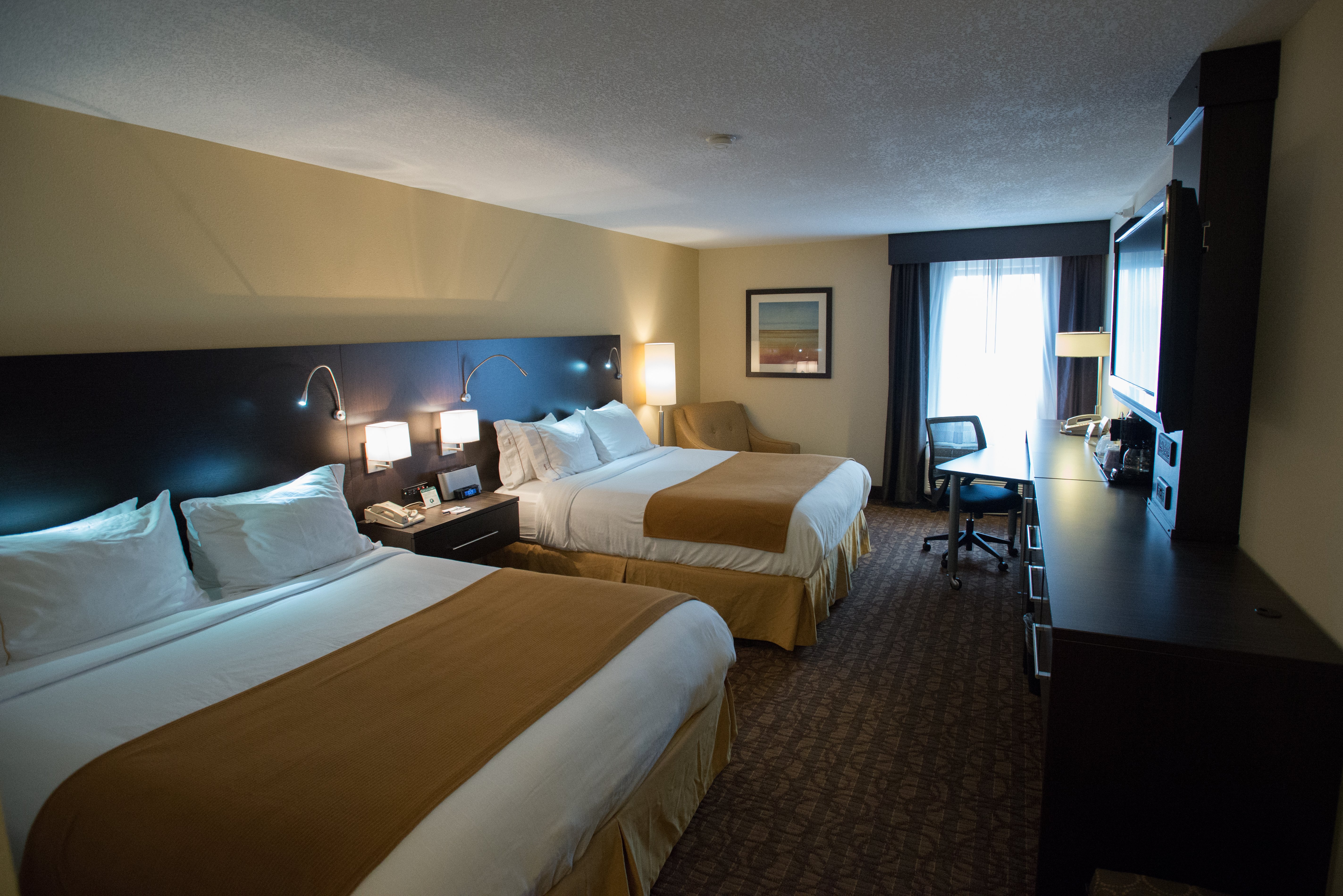 Holiday Inn Express Hotel and Suites Topeka West I-70 Wanamaker 21/62