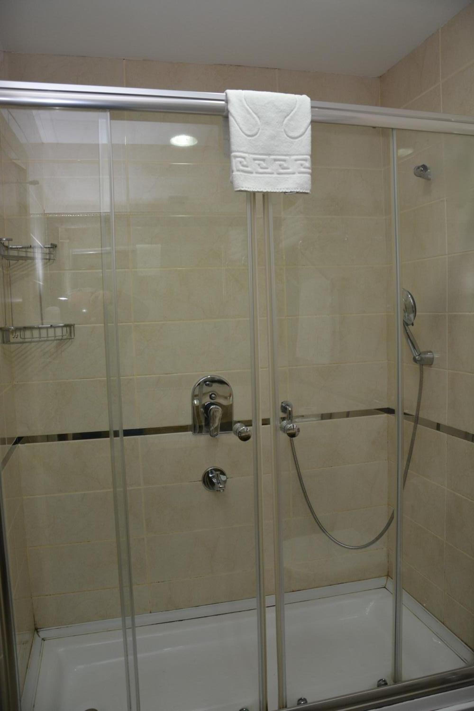 Grand Karot Hotel 35/56