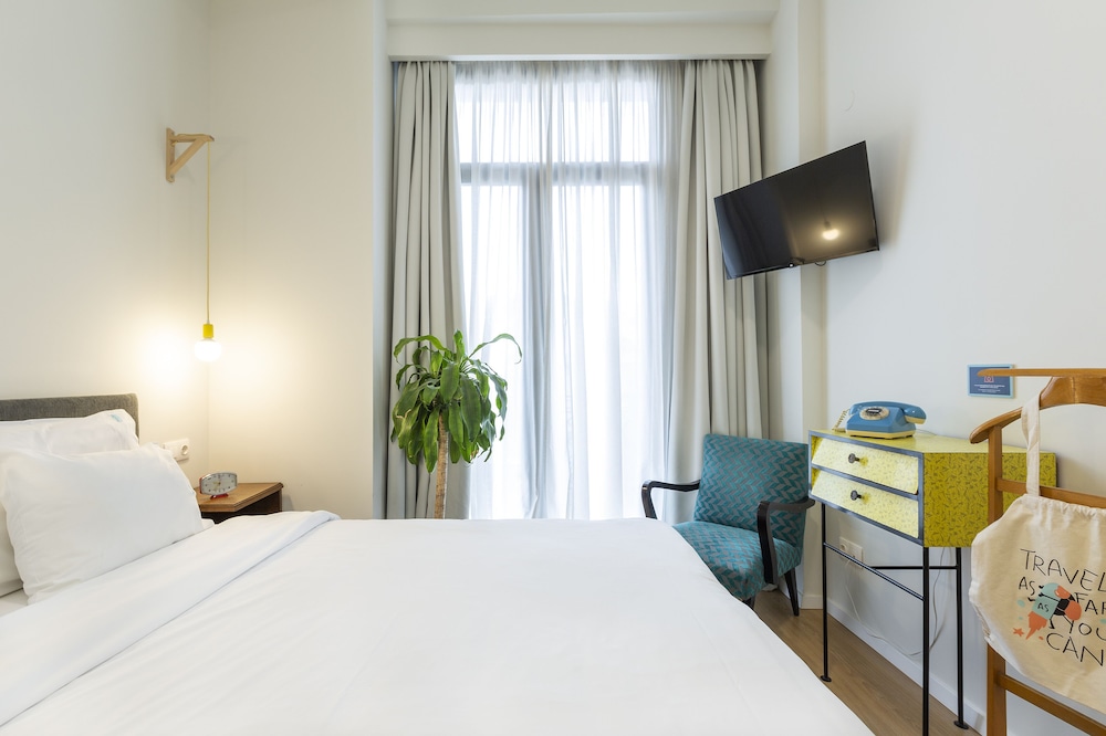 ROOM, DOUBLE BED, CITY VIEW