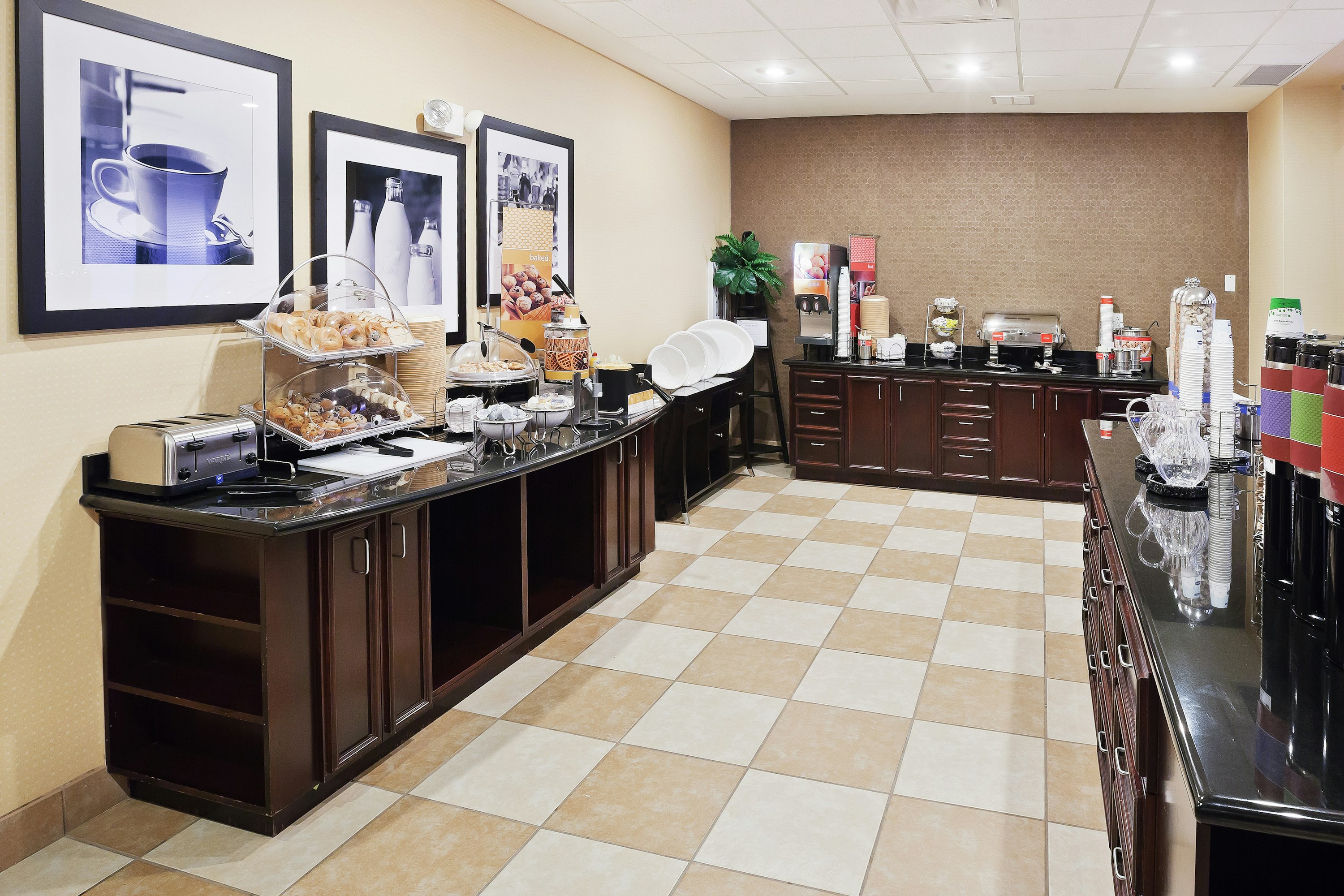 Hampton Inn and Suites Dumas 3/12