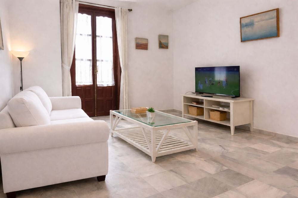 Apartamentos Larga 70 57/80