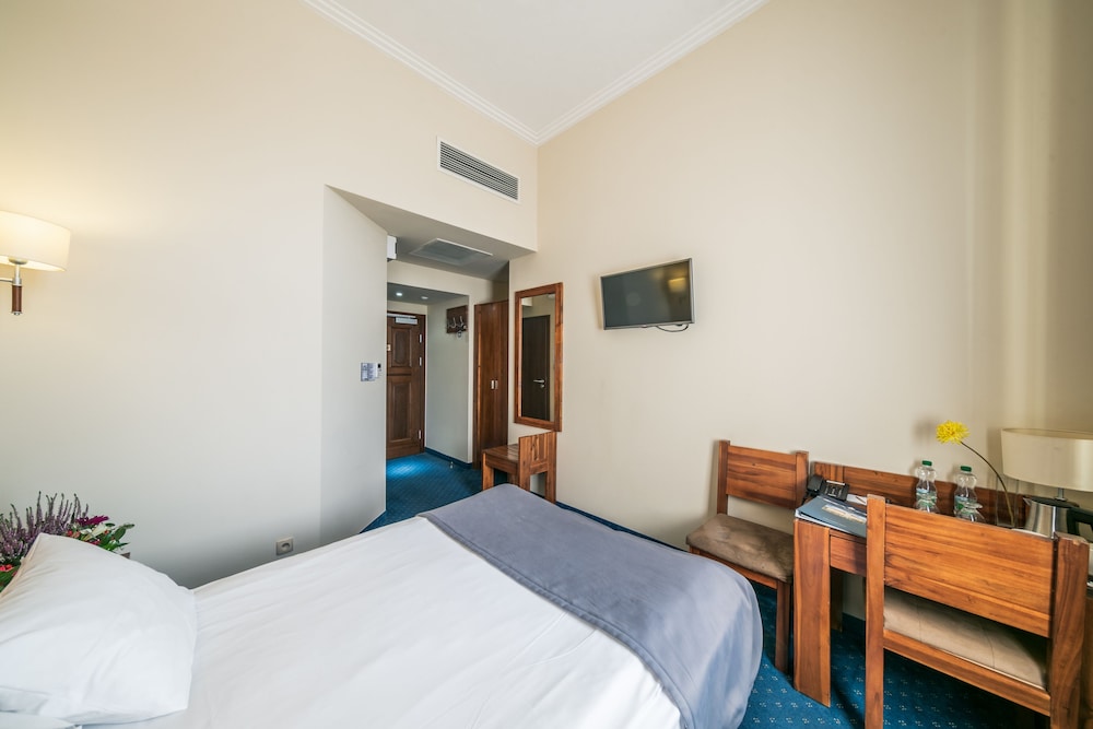 Hotel Piast 20/50