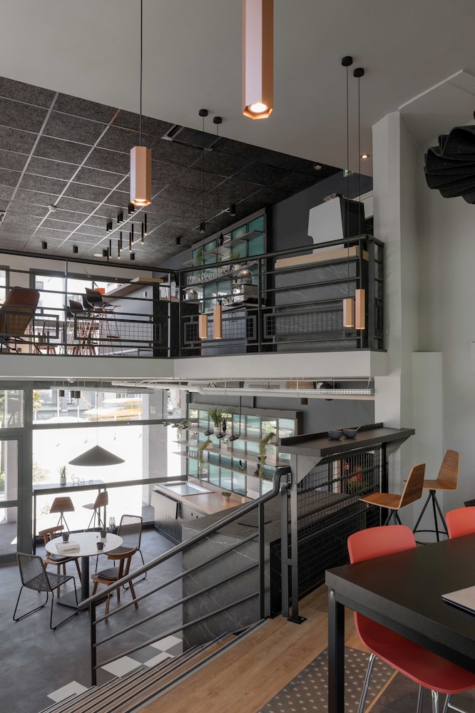 Ibis Annecy Cran Gevrier Hotel 52/68