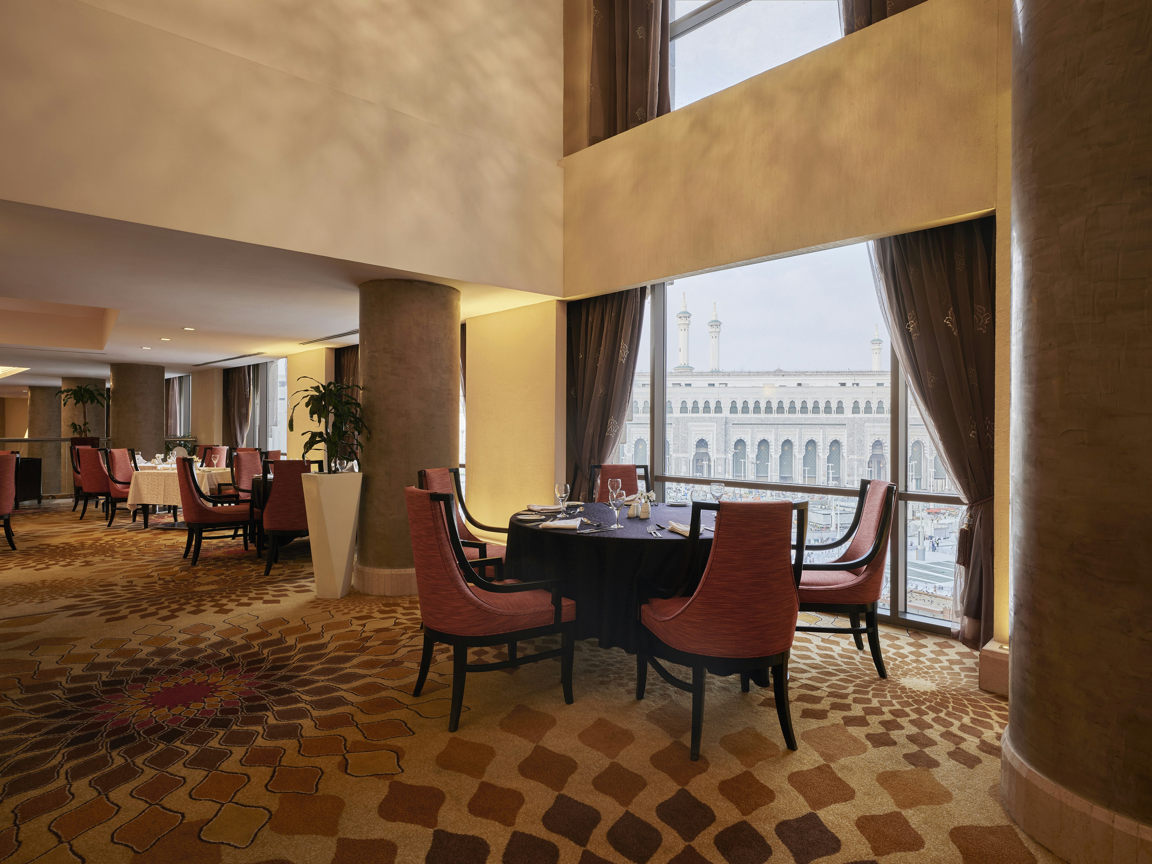 أجنحة هيلتون مكة(Hilton Suites Jabal Omar Makkah) 32/35