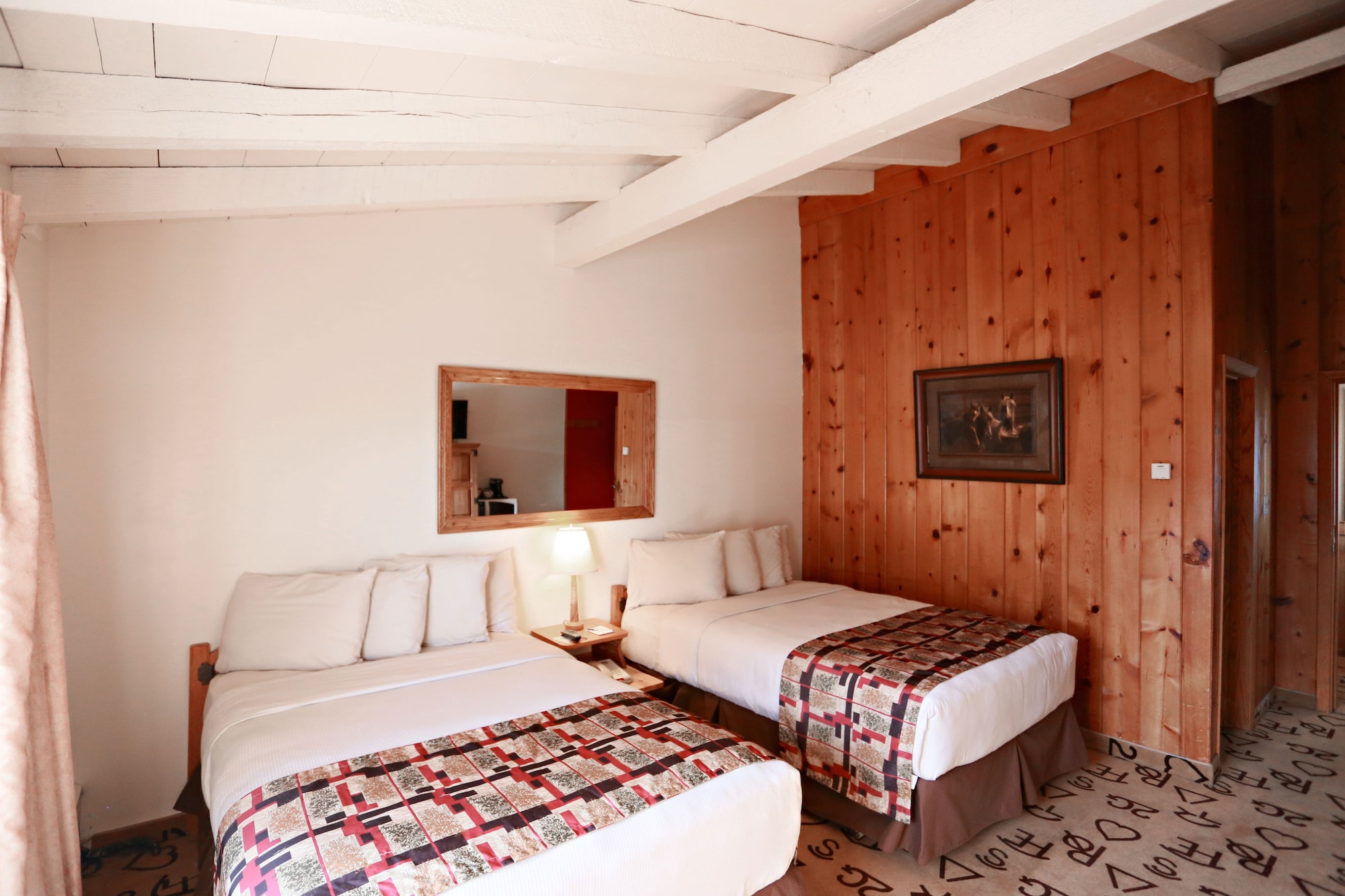 STANDARD, 2 DOUBLE BEDS