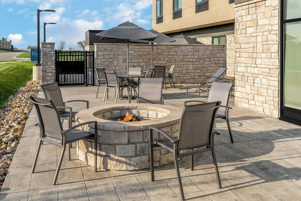 Fairfield by Marriott Inn & Suites Norwalk 26/34