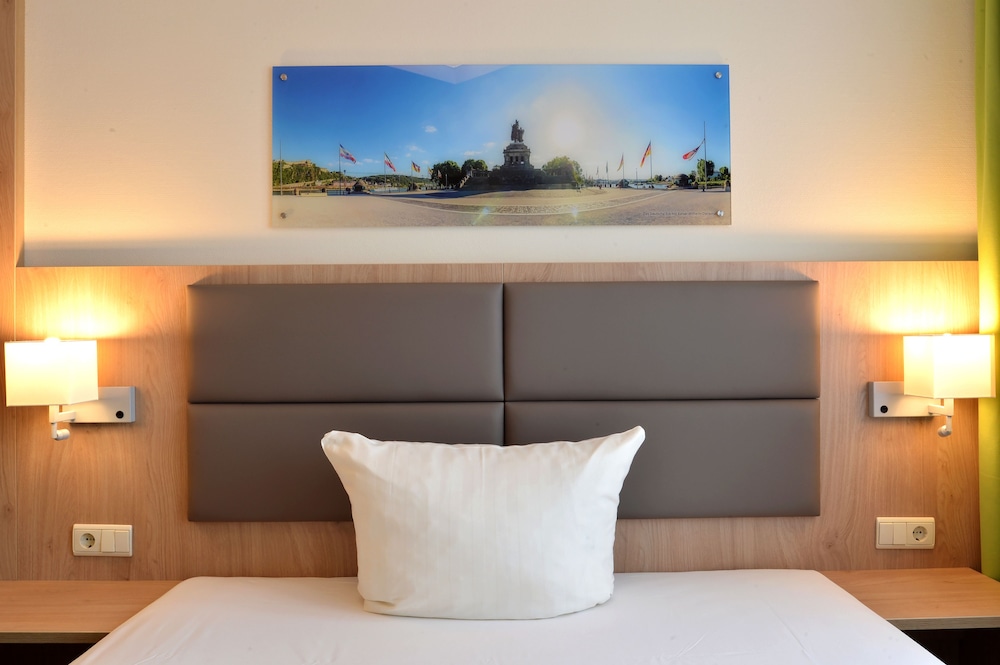 City Hotel Kurfurst Balduin 45/63
