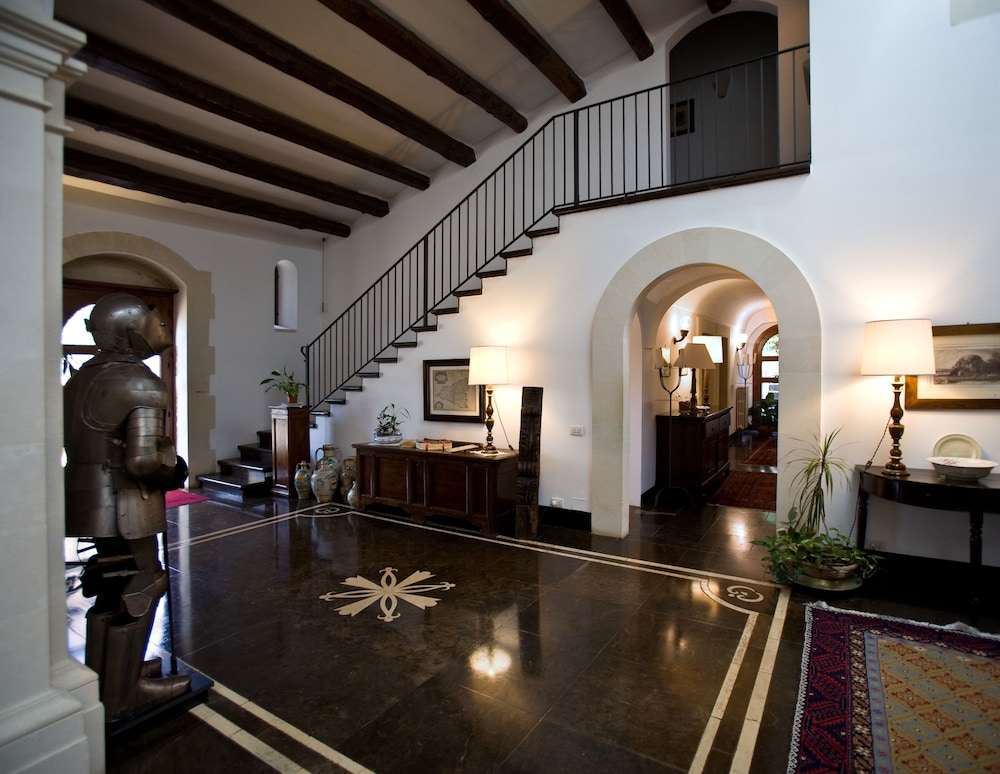 Lobby at Eremo Della Giubiliana, RAGUSA