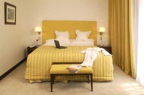 Suite, Street View
