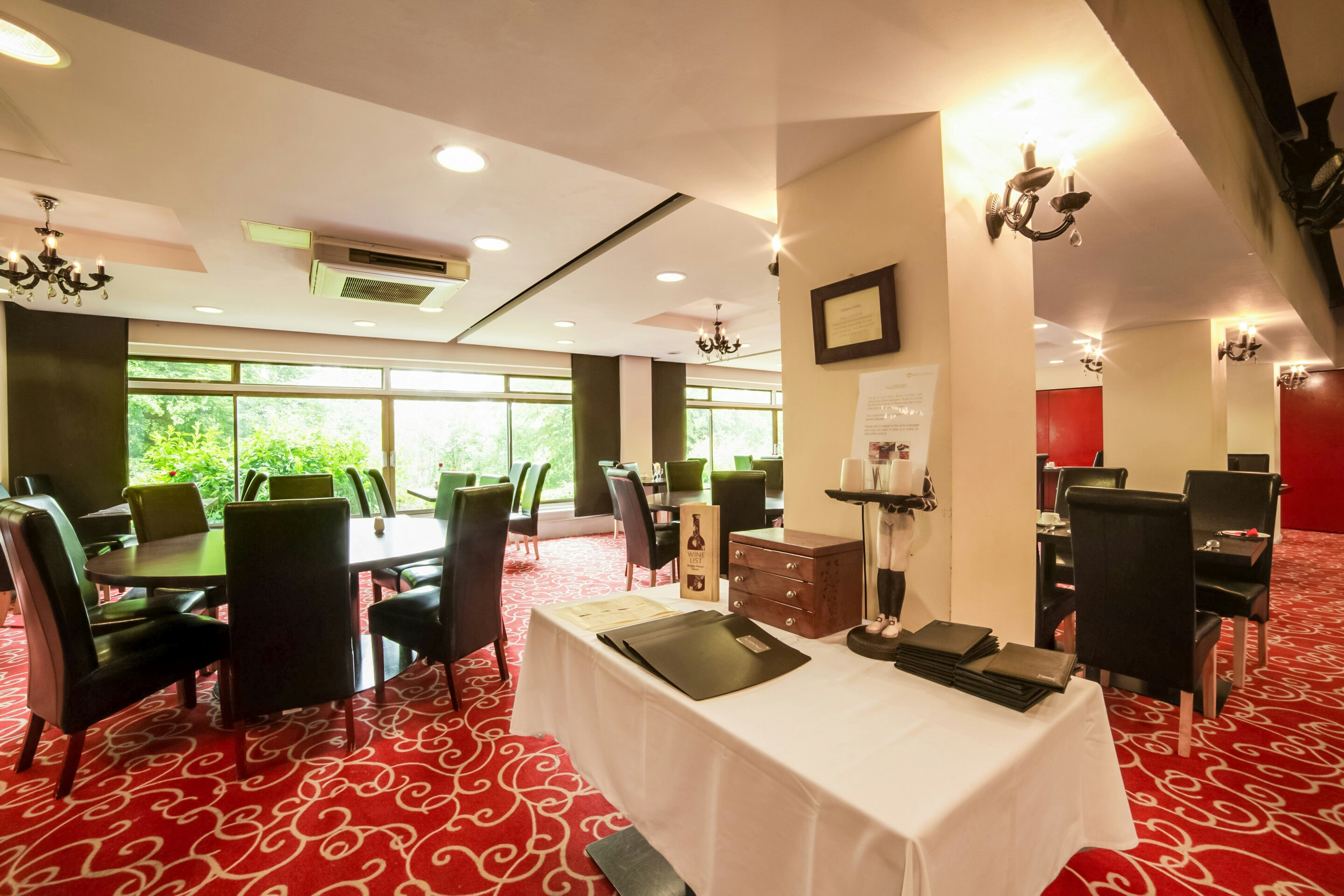 OYO The Bridge House Hotel 18/28
