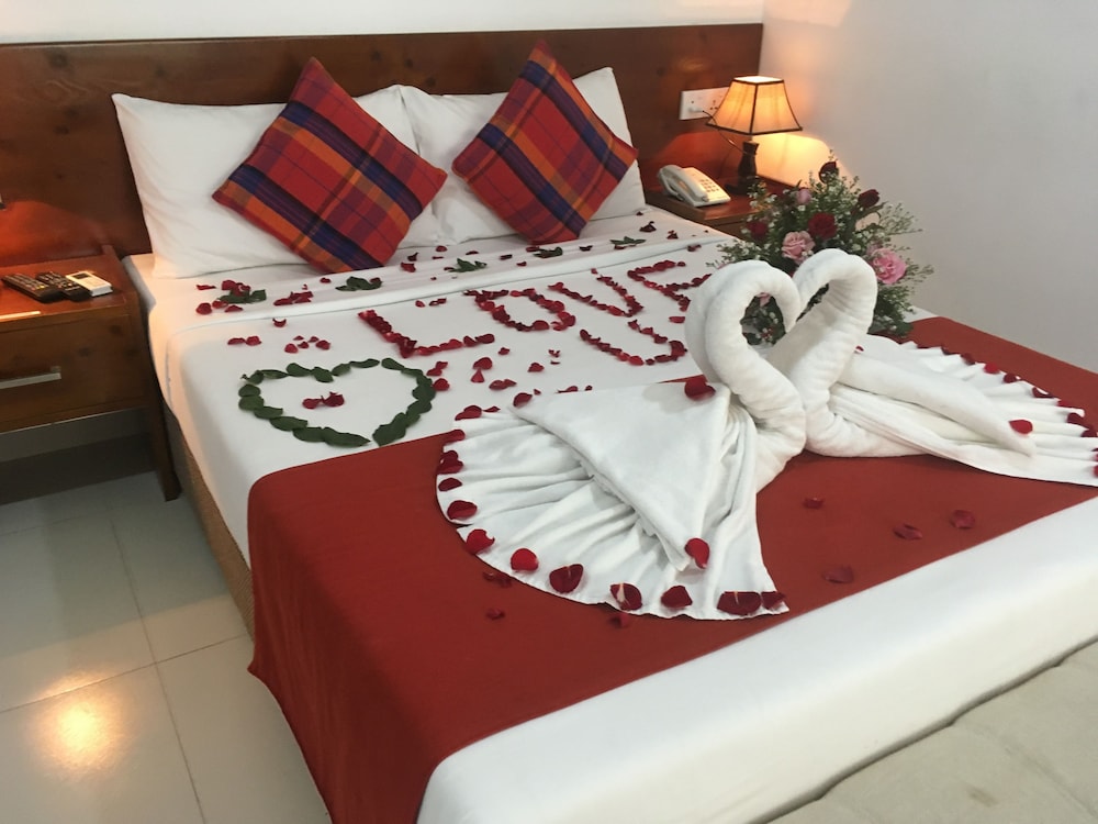 My City Hotel 28/50
