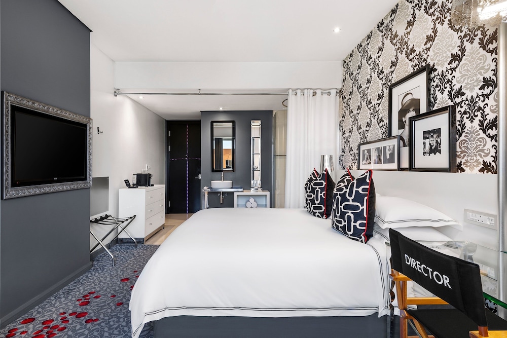 Room at Protea Hotel Fire And Ice Johannesburg Melrose Arch, JOHANNESBURG