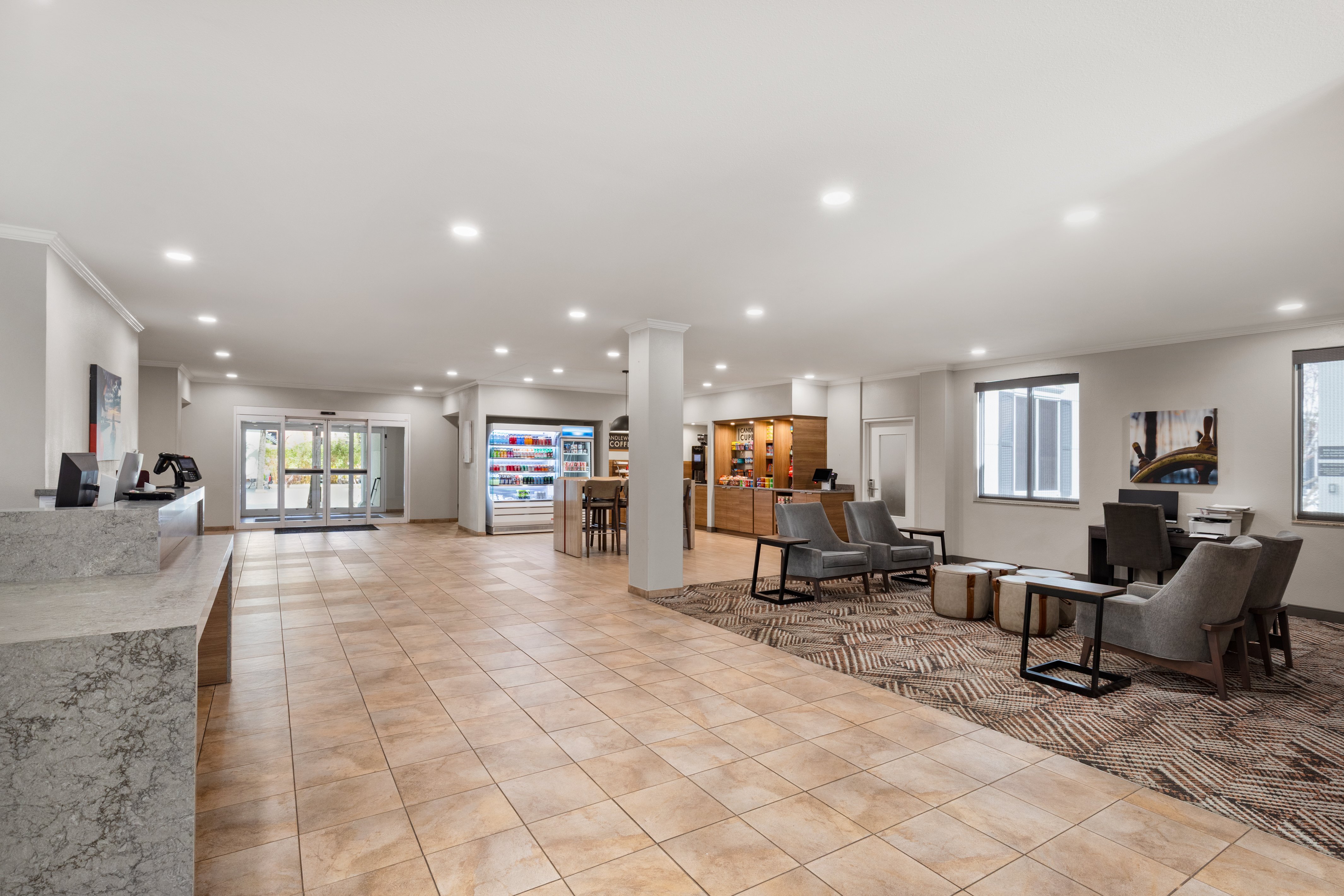 Candlewood Suites Mobile-Downtown 24/41