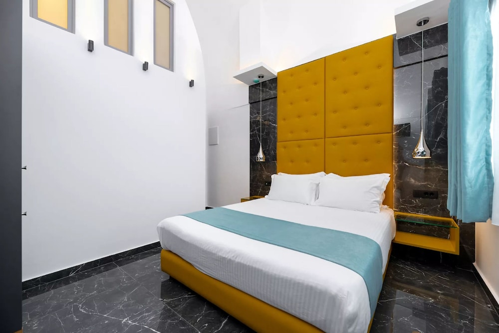 Deluxe Hotel Santorini 17/63