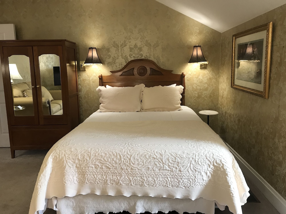 Kingsley Inn 8/64