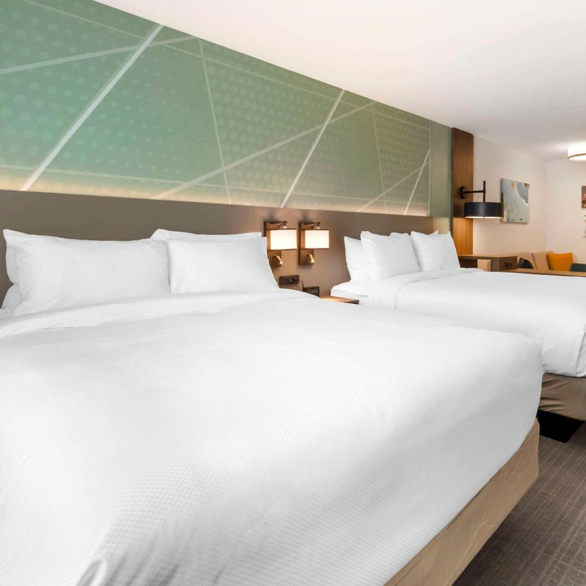 SUITE, 2 QUEEN BEDS
