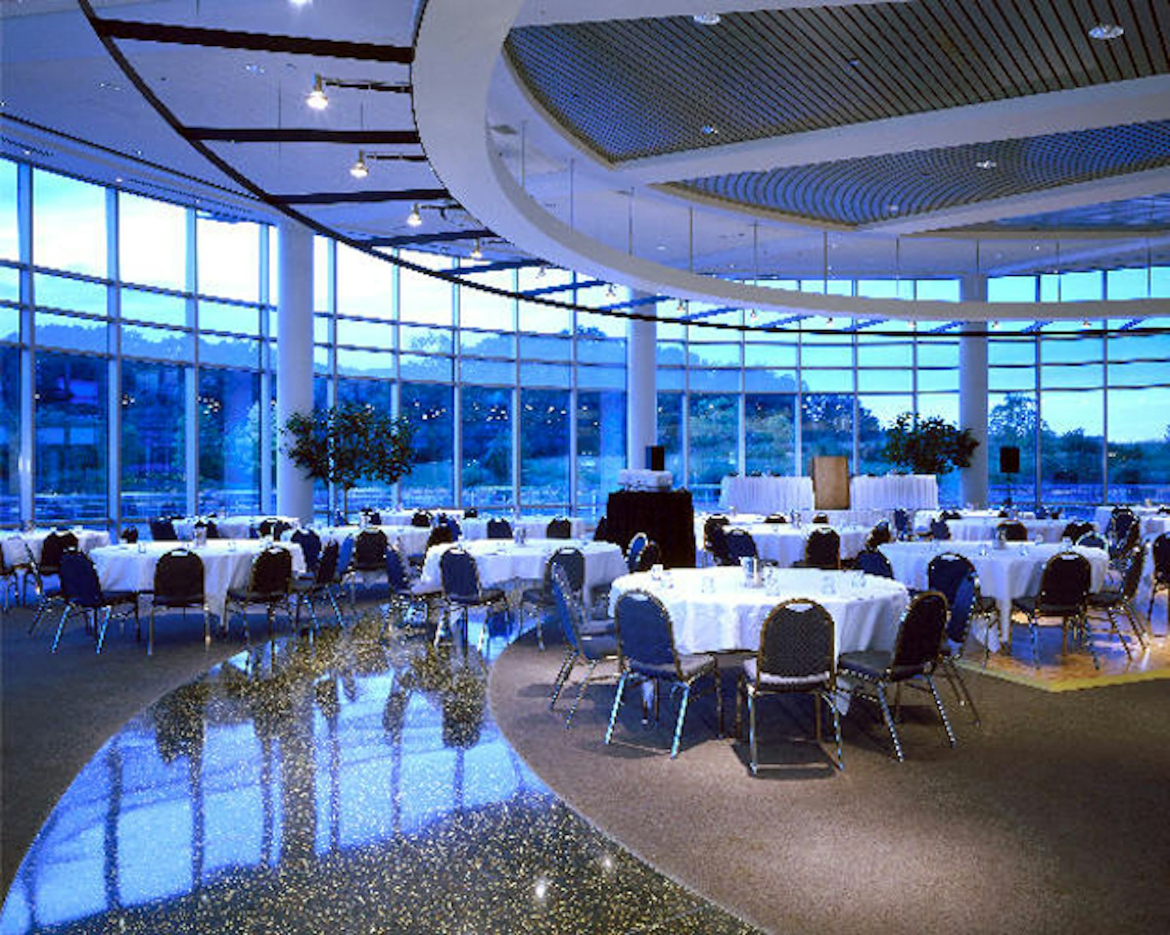 DoubleTree Suites by Hilton Hotel & Conference Center Chicago-Downers Grove 39/60