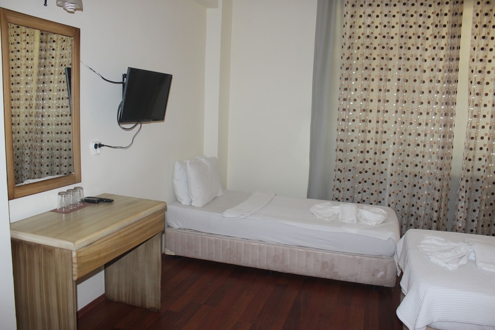 Hotel Berlin 43/43
