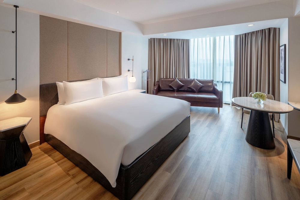 Sheraton Hanoi West 27/71