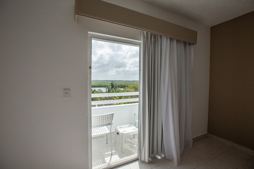 Ocean View Cancun Arenas 13/36