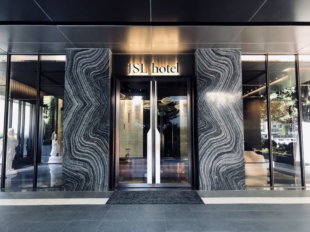 JSL hotel 38/70