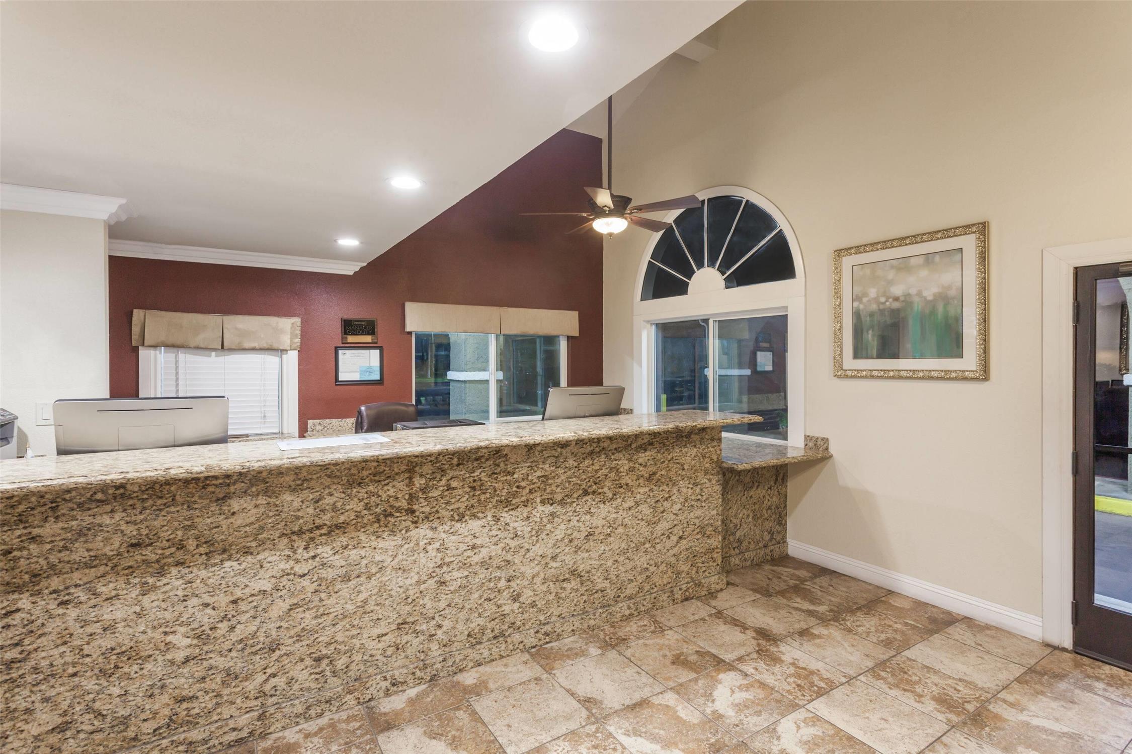 Travelodge by Wyndham Hemet CA 1/5