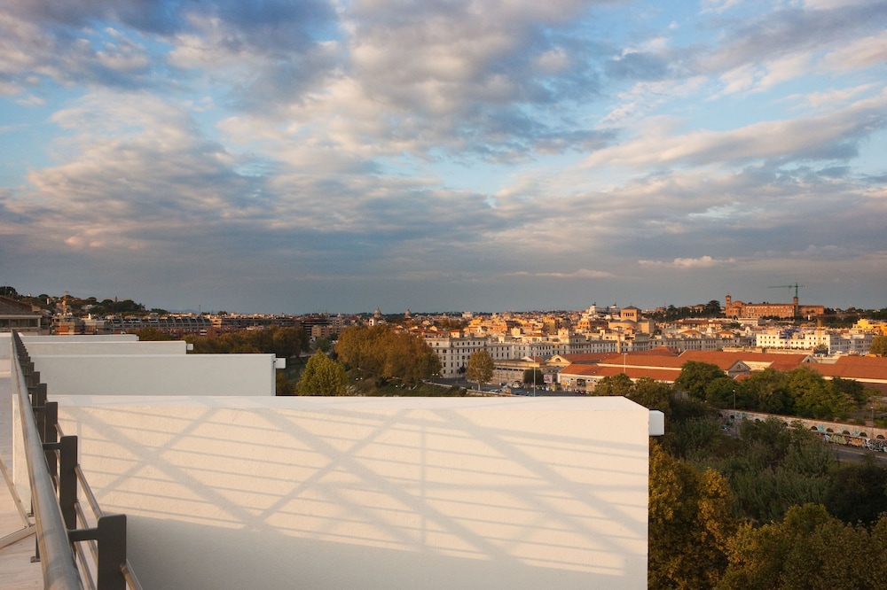 Lungotevere Suite 51/56
