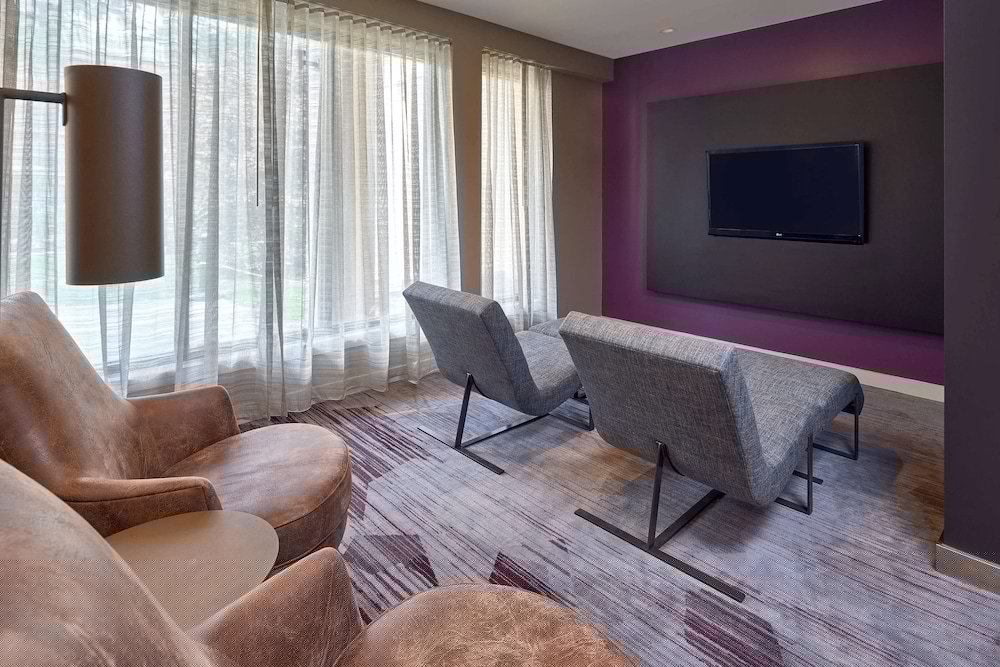 Sonesta Select Miami Lakes 19/42