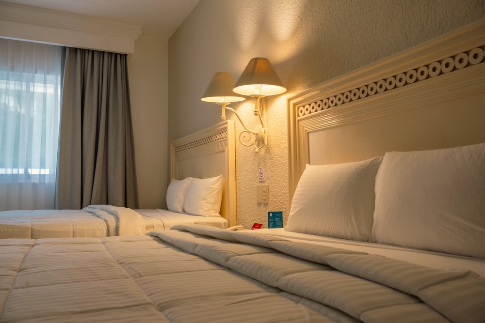 Hotel Maria Isabel 39/69