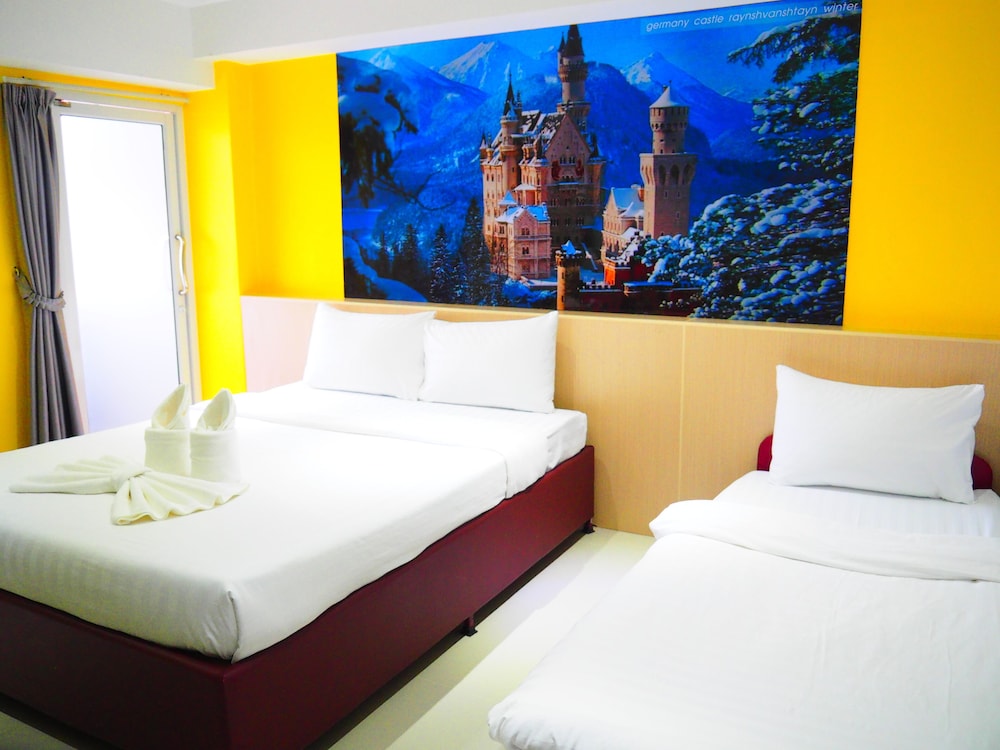 Blue Orchids Hotel 20/66