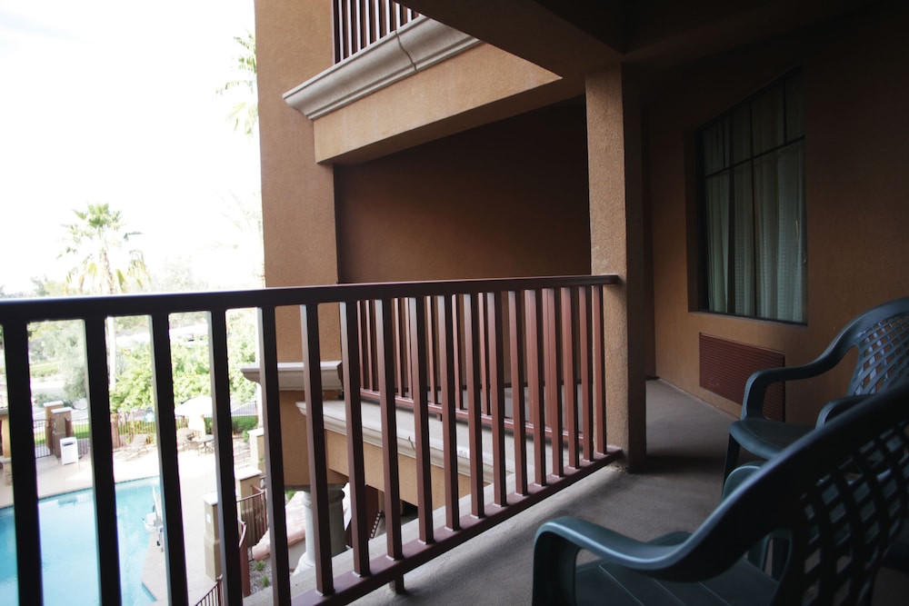 Holiday Inn Phoenix Chandler 50/70