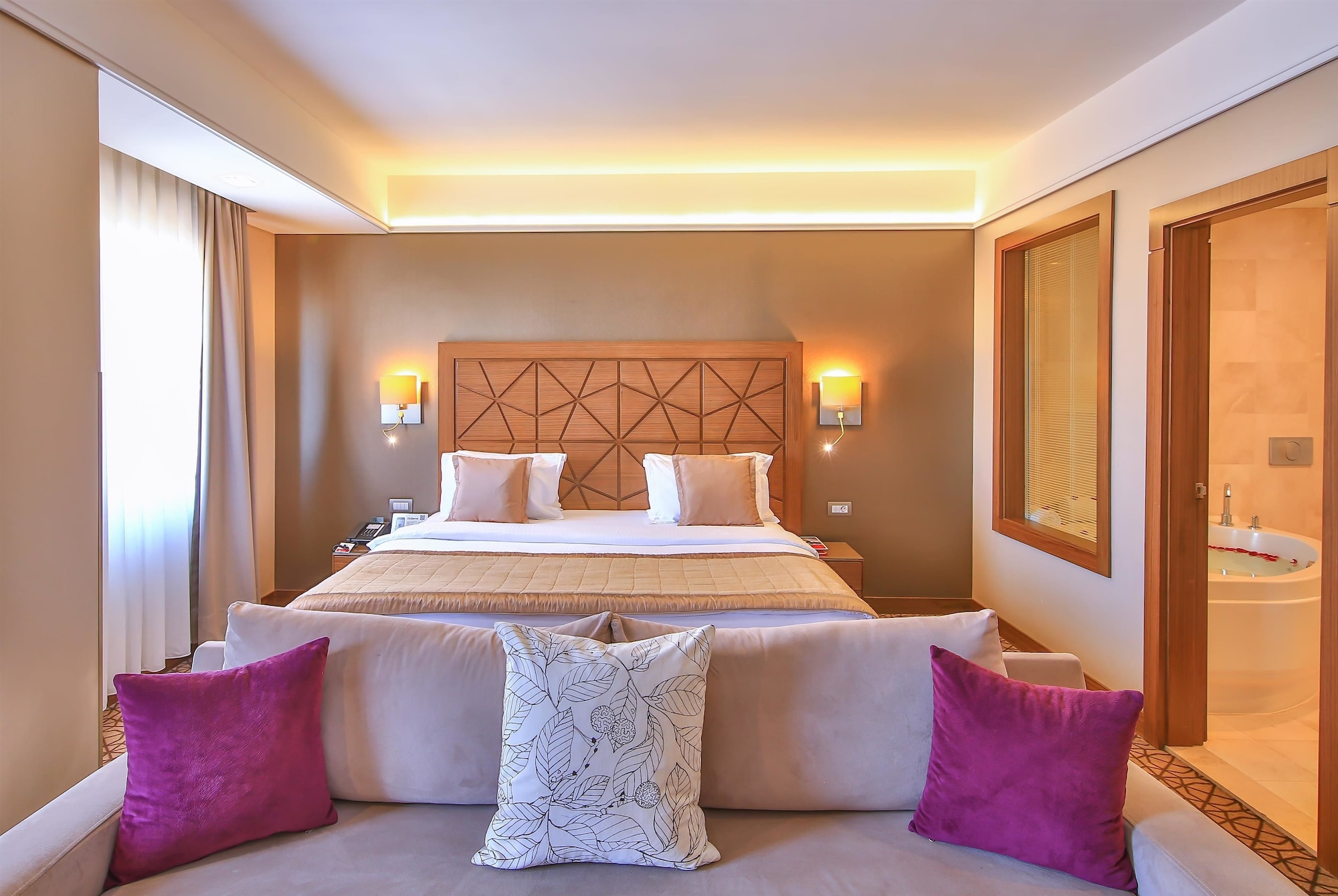 جناح بسرير كينج، Ramada By Wyndham Istanbul Taksim 2/8