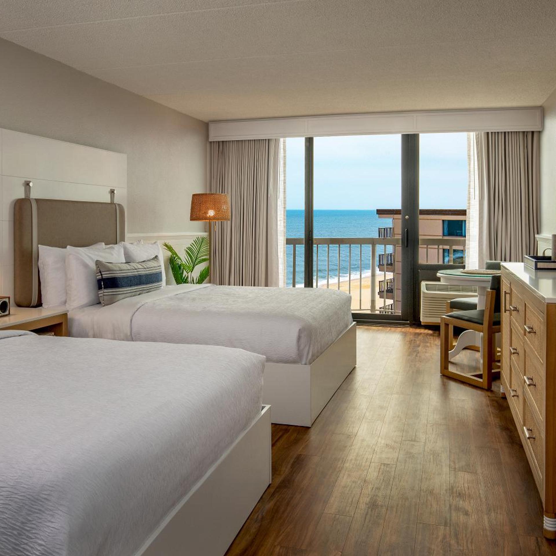 Room, 2 Queen Beds, Side Ocean View