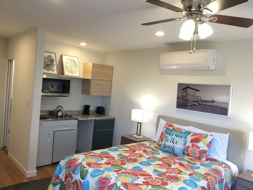 Luxury, Studio, Queen Bed, Patio