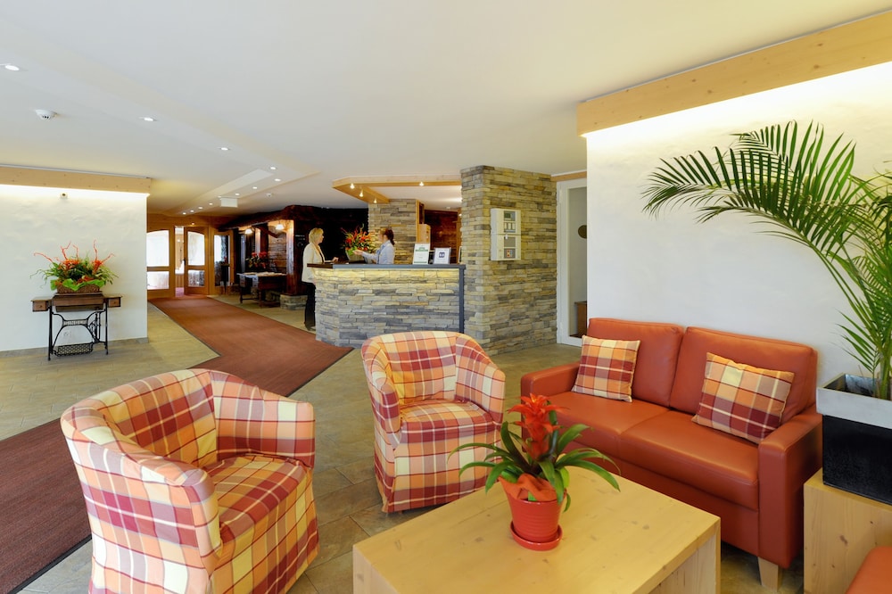 Helvetia Intergolf Hotel And Aparthotel 47/61