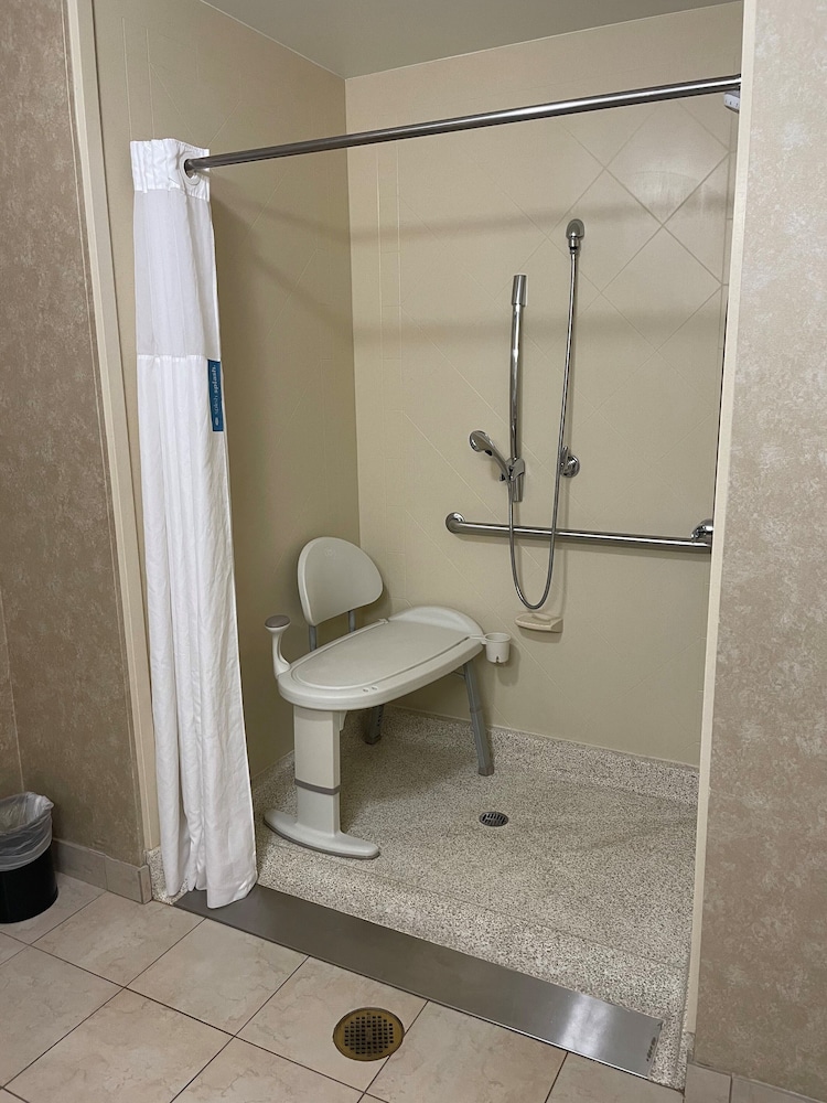 Hampton Inn Harrisonburg South 26/53