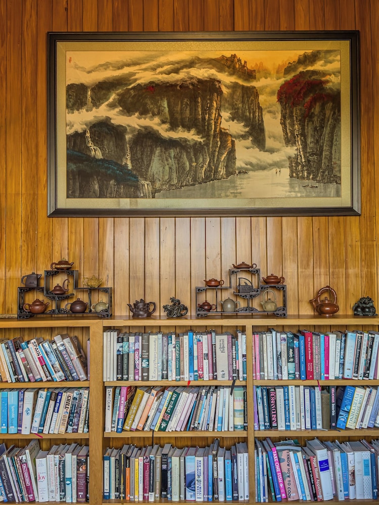 PEN-Y-BRYN LODGE 10/50